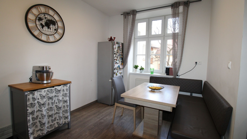 ZOCHOVA ul. - STARÉ MESTO - KOMPLET ZREKONŠTRUOVANÝ 2i BYT S BALKÓNOM DO VNÚTROBLOKU
