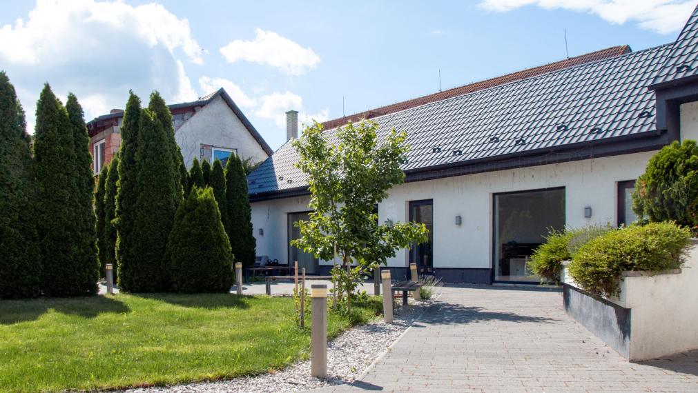 ZLATÉ KLASY - SAMOSTATNE STOJACI 8i RODINNÝ DOM - POLYFUNKČNÝ