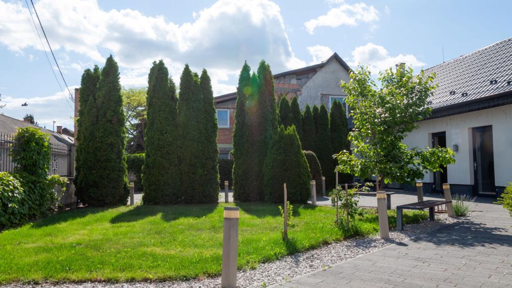 ZLATÉ KLASY - SAMOSTATNE STOJACI 8i RODINNÝ DOM - POLYFUNKČNÝ