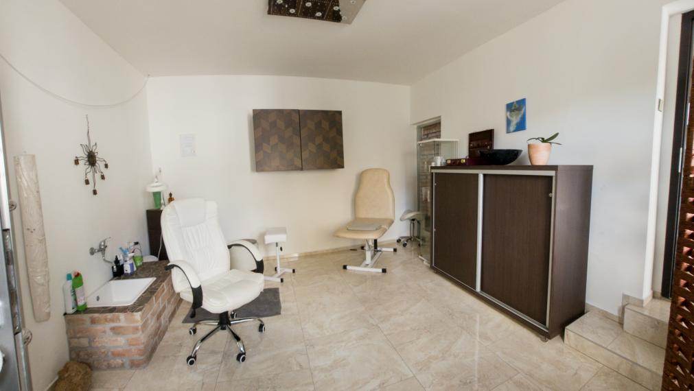 ZLATÉ KLASY - SAMOSTATNE STOJACI 8i RODINNÝ DOM - POLYFUNKČNÝ