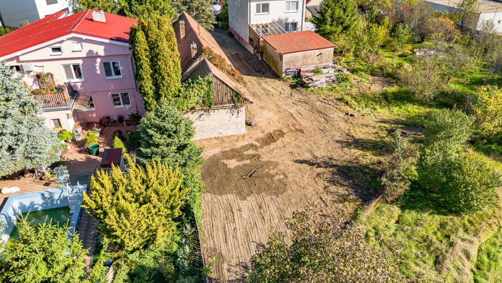 MOST PRI BRATISLAVE - STAVEBNÝ POZEMOK - 857m2