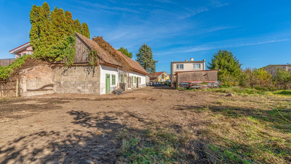 MOST PRI BRATISLAVE - STAVEBNÝ POZEMOK - 857m2