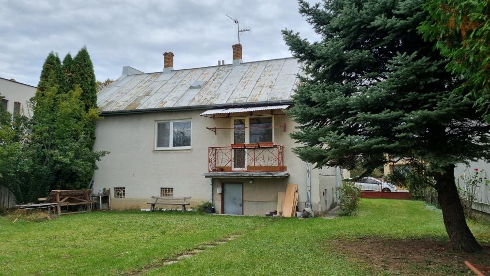 MICHALOVCE - SAMOSTATNE STOJACI 6i RD - PODPIVNIČENÝ