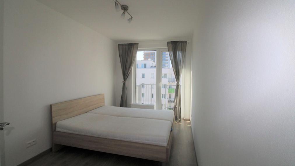 PRI HRUBEJ LÚKE - KRÁSNY 2i BYT V NOVOSTAVBE S BALKÓNOM A PIVNICOU - ZARIADENÝ