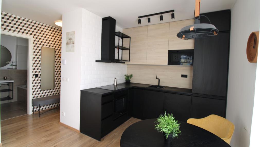 BYSTRICKÁ ul. - MODERNÝ 2i BYT S BALKÓNOM - PIVNICA - VONKAJŠIE PARKOVACIE MIESTO