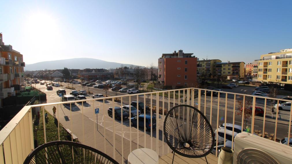 BYSTRICKÁ ul. - MODERNÝ 2i BYT S BALKÓNOM - PIVNICA - VONKAJŠIE PARKOVACIE MIESTO