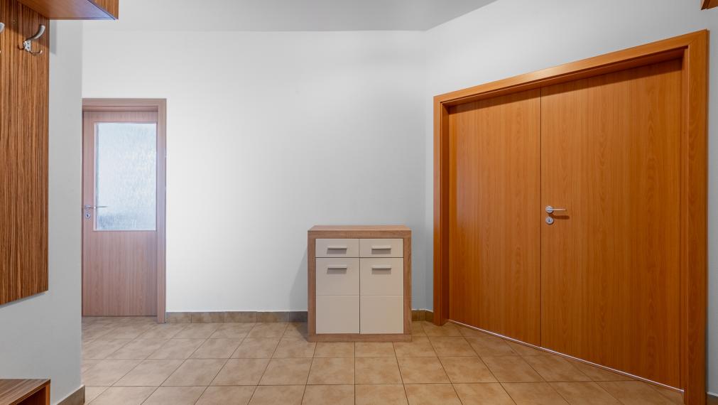 VEĽKÝ PRIESTRANNÝ 2i BYT S LOGGIOU 15M2 - PIVNICA - PARKOVANIE V GARÁŽI