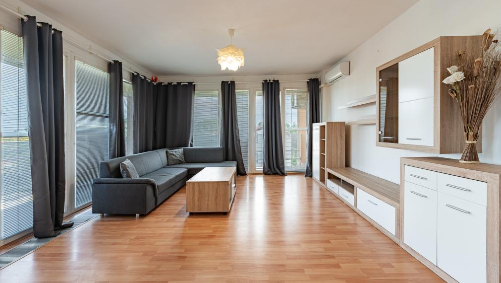 VEĽKÝ PRIESTRANNÝ 2i BYT S LOGGIOU 15M2 - PIVNICA - PARKOVANIE V GARÁŽI