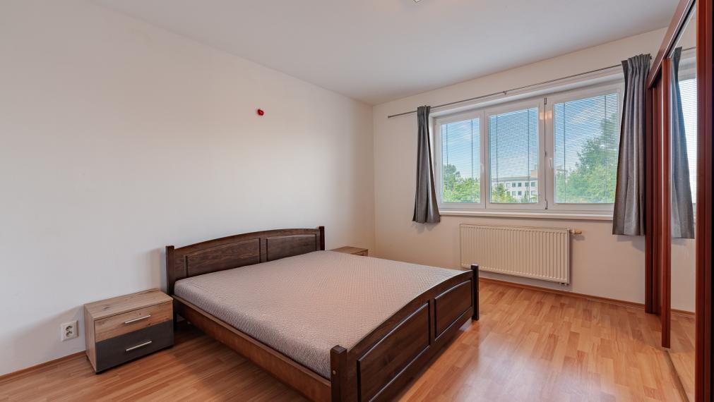 VEĽKÝ PRIESTRANNÝ 2i BYT S LOGGIOU 15M2 - PIVNICA - PARKOVANIE V GARÁŽI