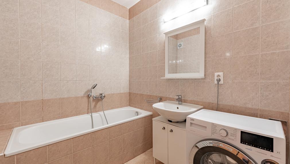 VEĽKÝ PRIESTRANNÝ 2i BYT S LOGGIOU 15M2 - PIVNICA - PARKOVANIE V GARÁŽI