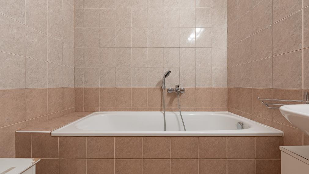 VEĽKÝ PRIESTRANNÝ 2i BYT S LOGGIOU 15M2 - PIVNICA - PARKOVANIE V GARÁŽI