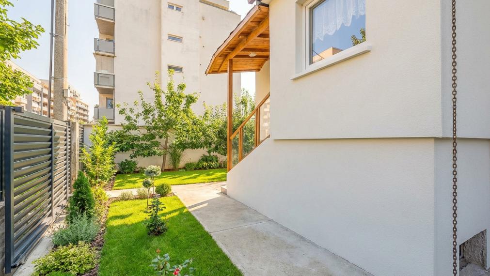 NA KRIŽOVATKÁCH - STAVEBNÝ POZEMOK 686M2 - S RODINNÝM DOMOM