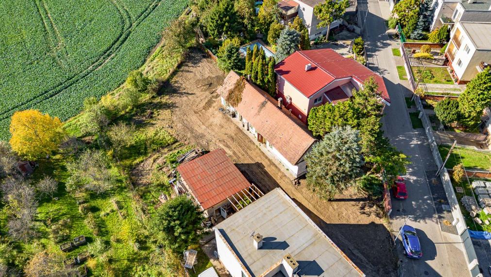 STAVEBNÝ POZEMOK - MOST PRI BRATISLAVE - 857M2