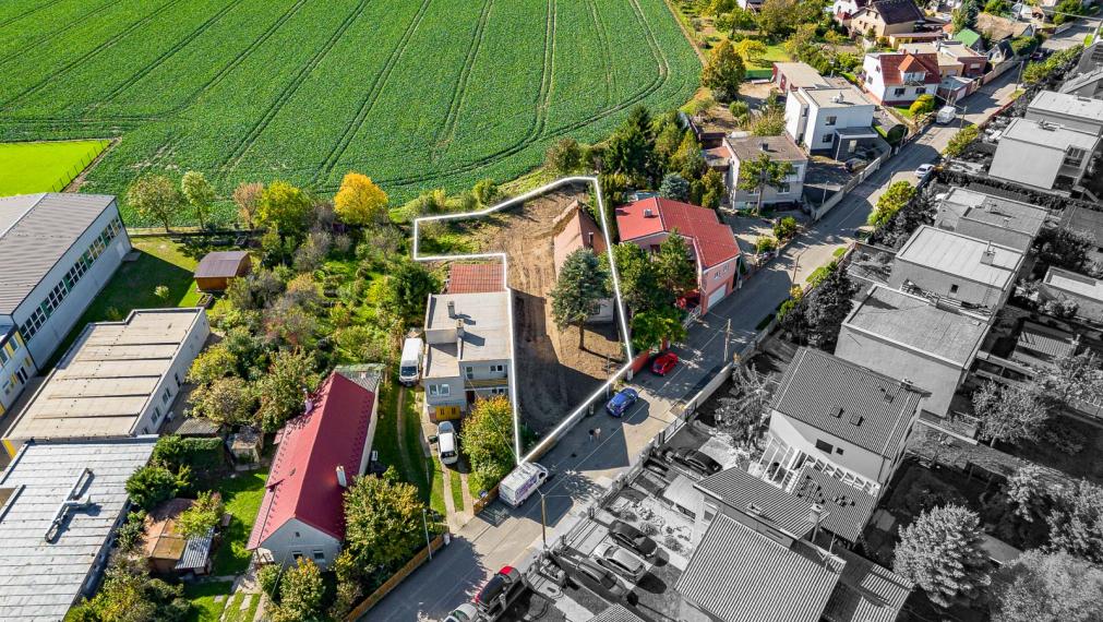 STAVEBNÝ POZEMOK - MOST PRI BRATISLAVE - 857M2