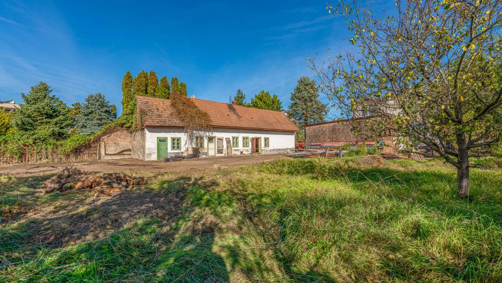 STAVEBNÝ POZEMOK - MOST PRI BRATISLAVE - 869M2