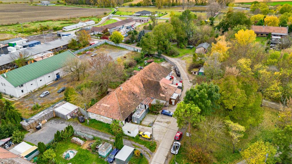 LÚČNY DVOR - INVESTIČNÝ STAVEBNÝ POZEMOK - 2495M2