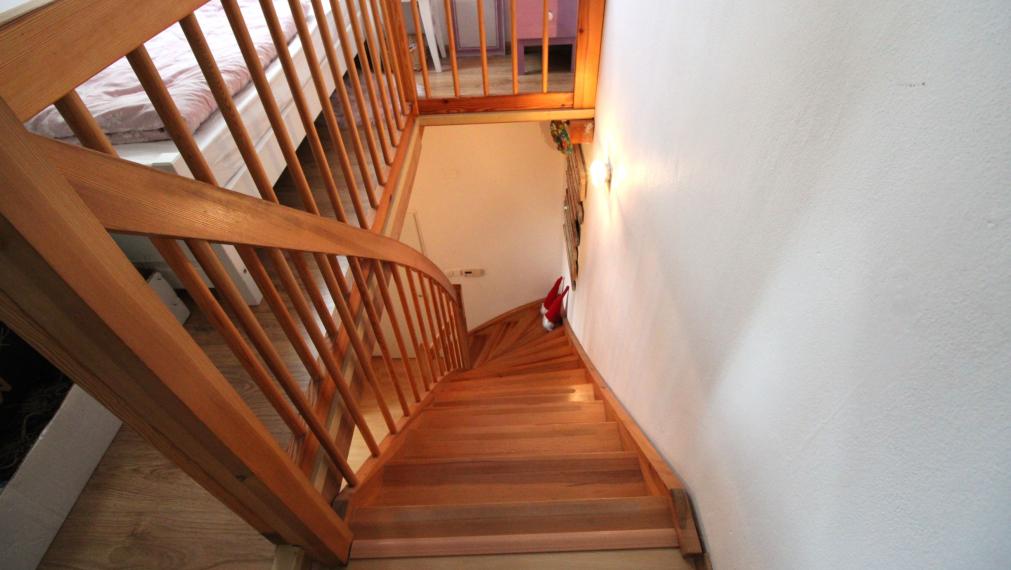 KRÁĽOVA PRI SENCI - ČIASTOČNE ZARIADENÝ 2i BYT S BALKÓNOM A PIVNICOU - 70M2