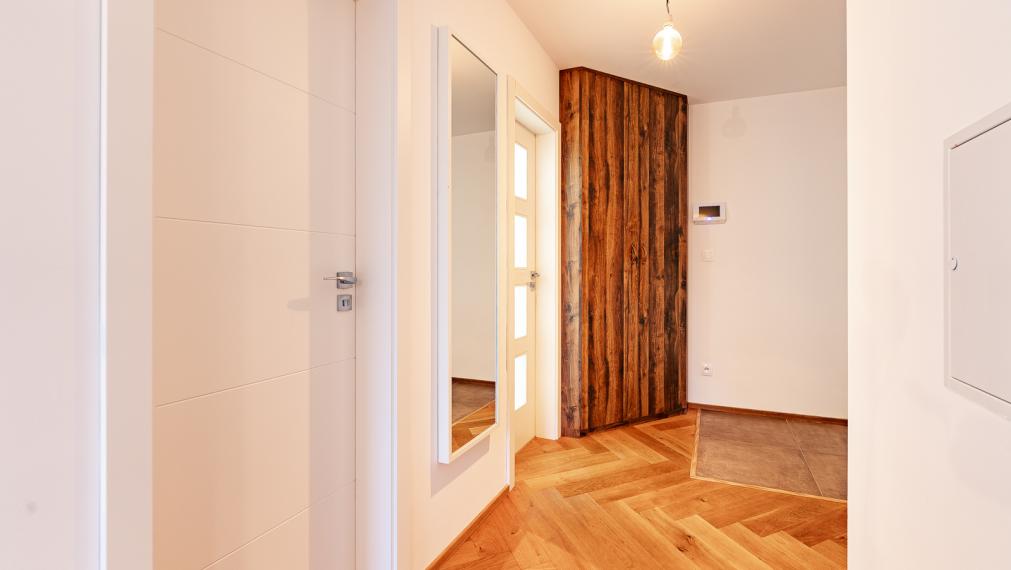 NOVOSTAVBA SOFORA - SLNEČNÝ 2i BYT S LOGGIOU - PIVNICA