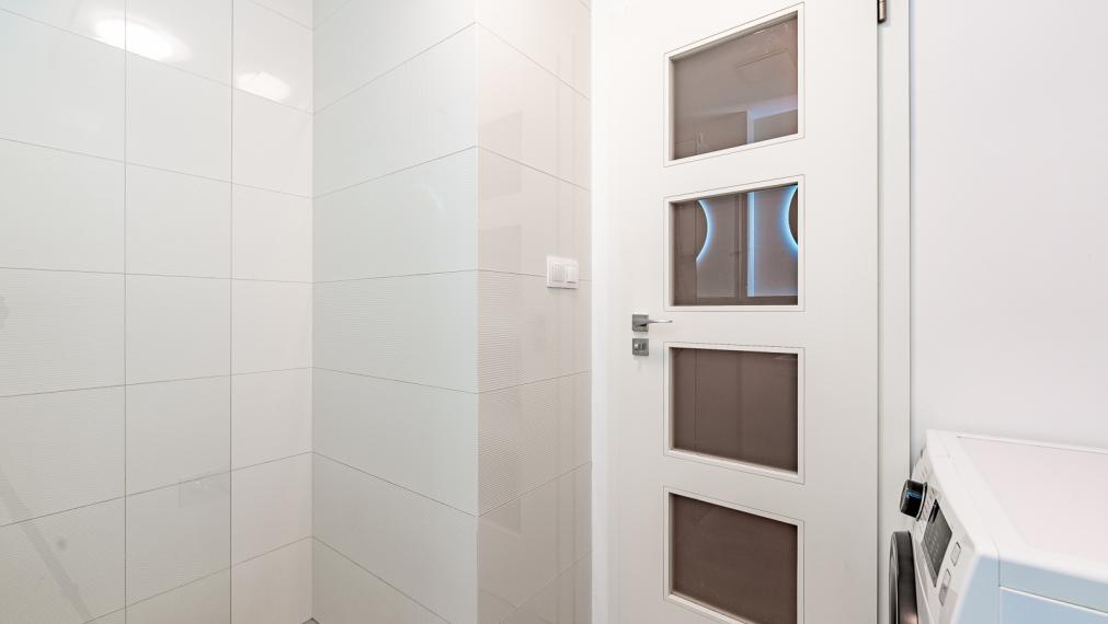 NOVOSTAVBA SOFORA - SLNEČNÝ 2i BYT S LOGGIOU A PIVNICOU OTOČENÝ DO PARKU