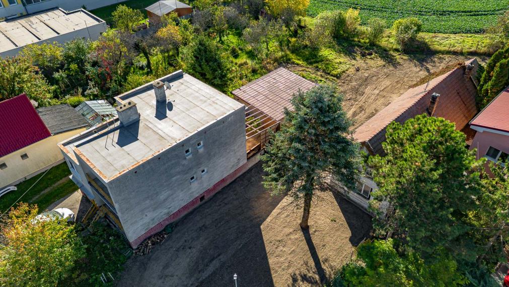 STAVEBNÝ POZEMOK - MOST PRI BRATISLAVE - 778M2