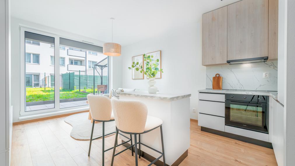 BERNOLÁKOVSKÁ ul. - IVANKA PRI DUNAJI - KRÁSNY NOVÝ 1i BYT S PREDZÁHRADKOU