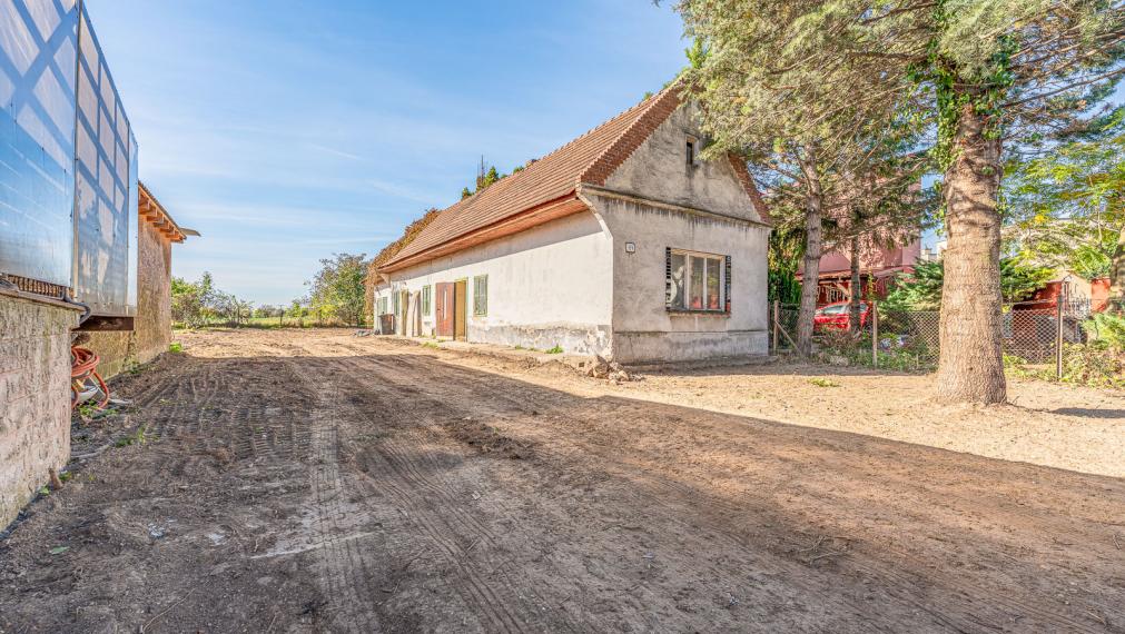 STAVEBNÝ POZEMOK - MOST PRI BRATISLAVE - 778M2