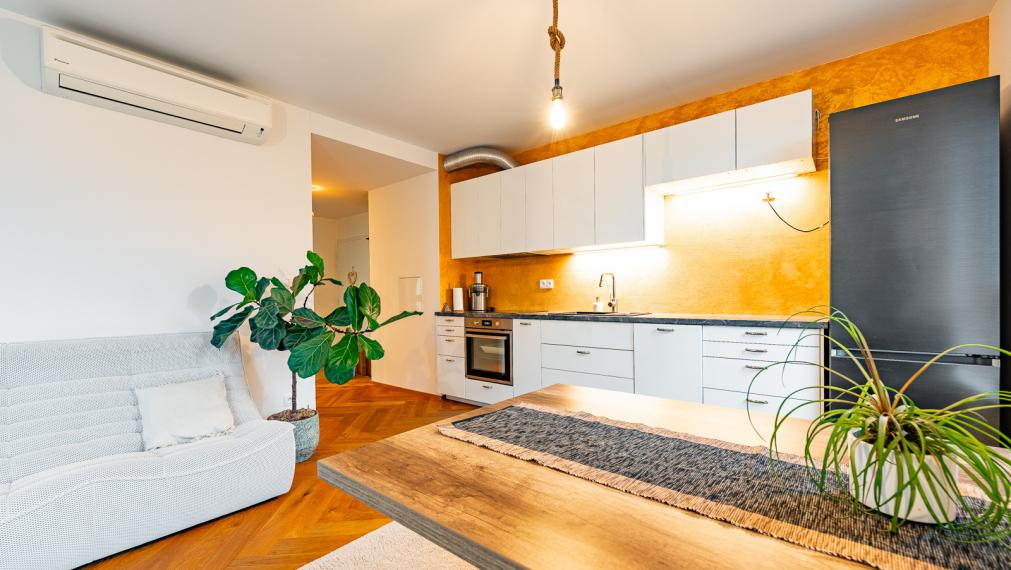 NOVOSTAVBA SOFORA - SLNEČNÝ 2i BYT S LOGGIOU A PIVNICOU - OTOČENÝ DO PARKU