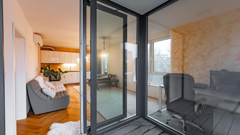 NOVOSTAVBA SOFORA - SLNEČNÝ 2i BYT S LOGGIOU A PIVNICOU - OTOČENÝ DO PARKU