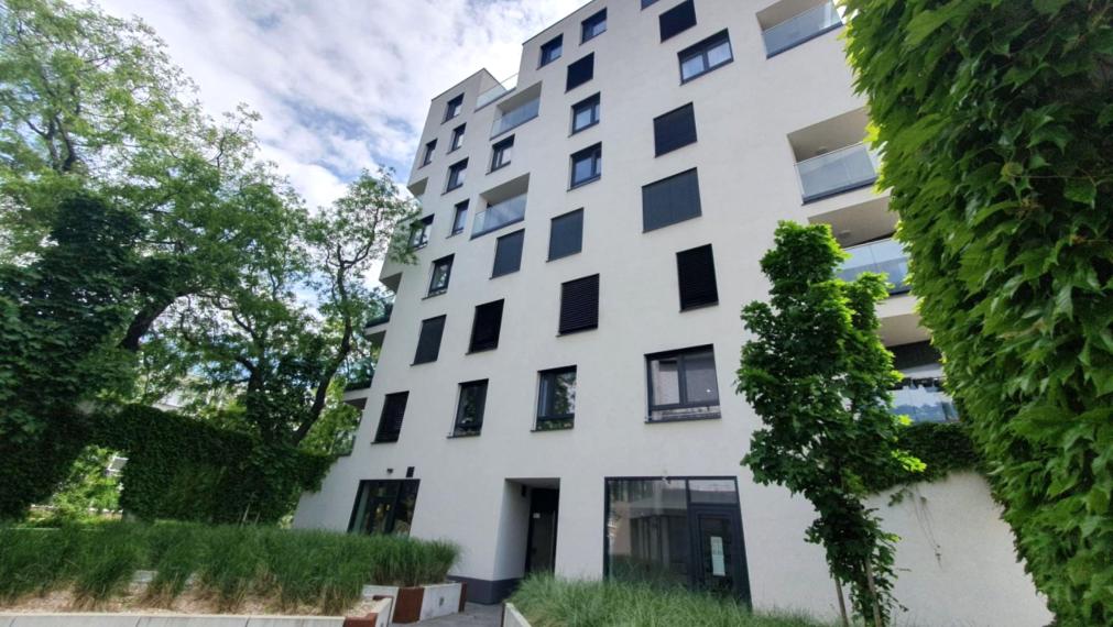 NOVOSTAVBA SOFORA - SLNEČNÝ 2i BYT S LOGGIOU A PIVNICOU - OTOČENÝ DO PARKU