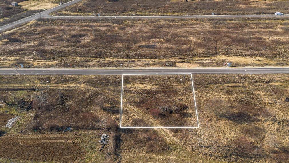 STAVEBNÝ POZEMOK - IVANKA p. DUNAJI - DOMBALE - 586M2