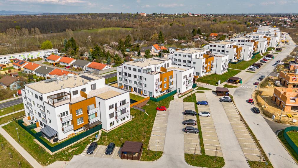 VOĽNÝ IHNEĎ - BERNOLÁKOVSKÁ ul. - ÚPLNE NOVÝ 1i BYT S PREDZÁHRADKOU - PIVNICA