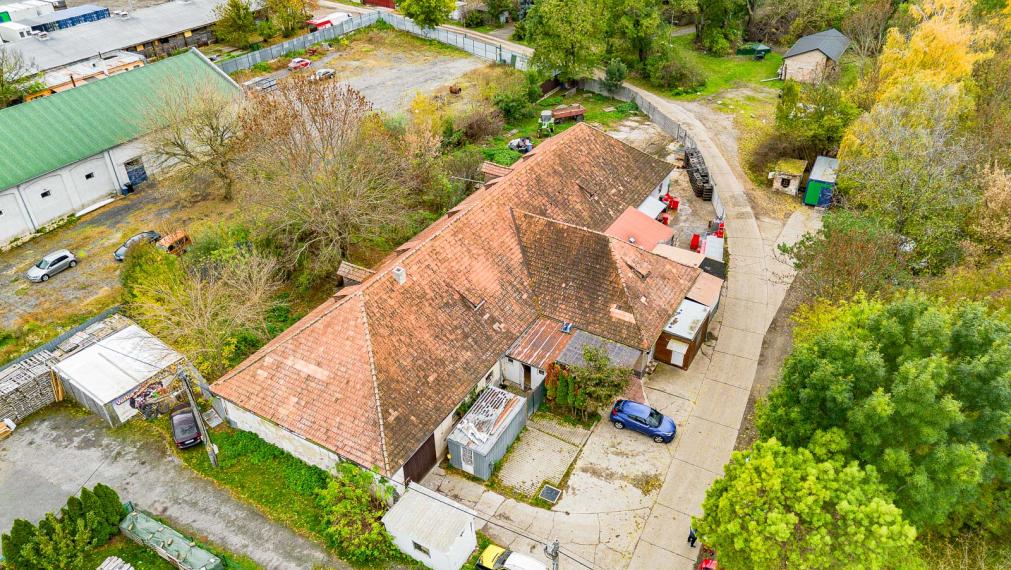 LÚČNY DVOR - INVESTIČNÝ STAVEBNÝ POZEMOK - 2495M2