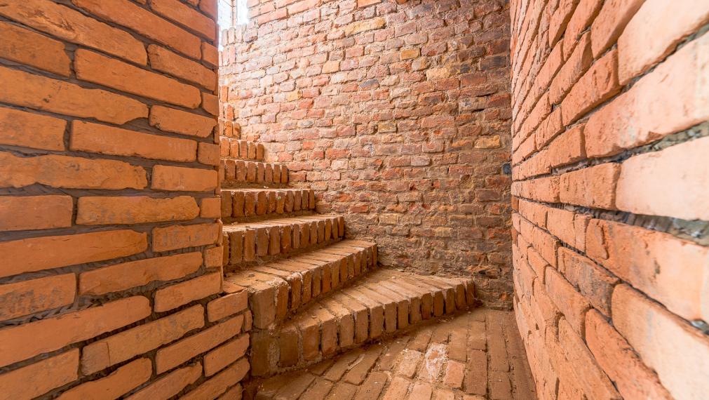 ČAKANY - SAMOSTATNE STOJACI DOM S VEĽKÝM POZEMKOM - MOŽNOSŤ VYUŽITIA AJ NA PODNIKANIE