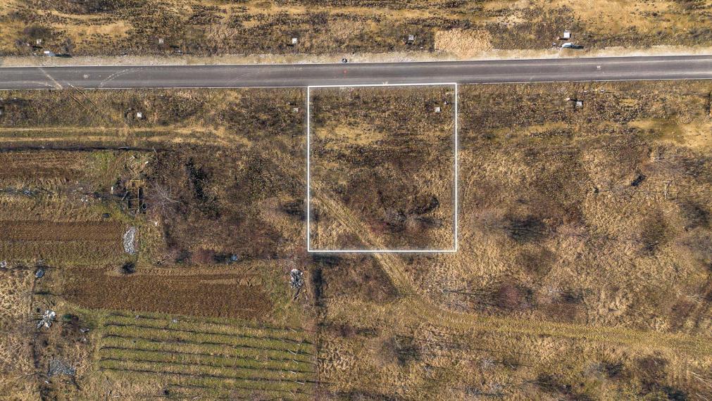 STAVEBNÝ POZEMOK - IVANKA p. DUNAJI - DOMBALE - 586M2