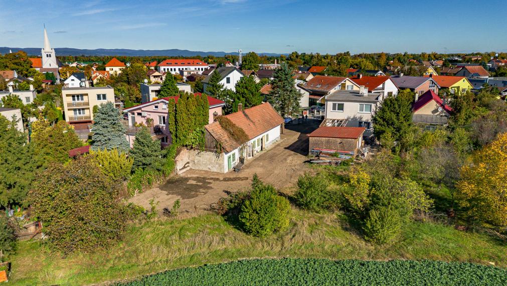 STAVEBNÝ POZEMOK - MOST PRI BRATISLAVE - 778M2