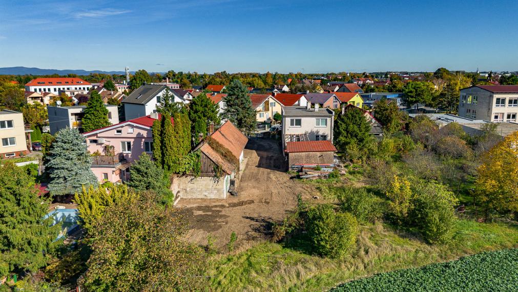 STAVEBNÝ POZEMOK - MOST PRI BRATISLAVE - 778M2