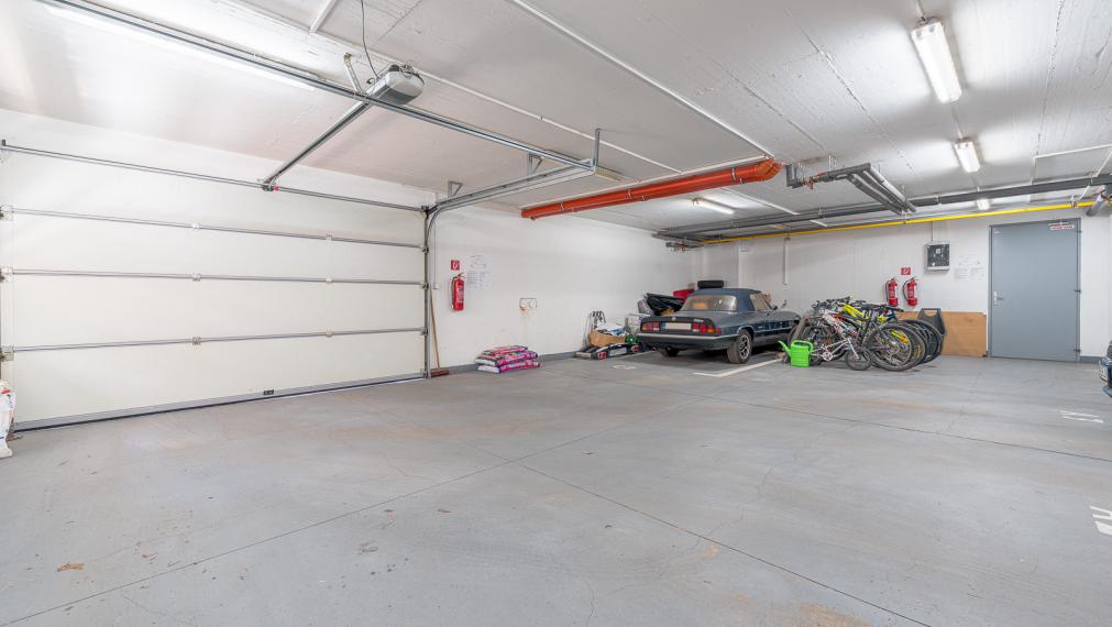 PLNOHODNOTNÝ 3i BYT V BLÍZKOSTI ŽELEZNEJ STUDNIČKY - PIVNICA - 2x PARKING