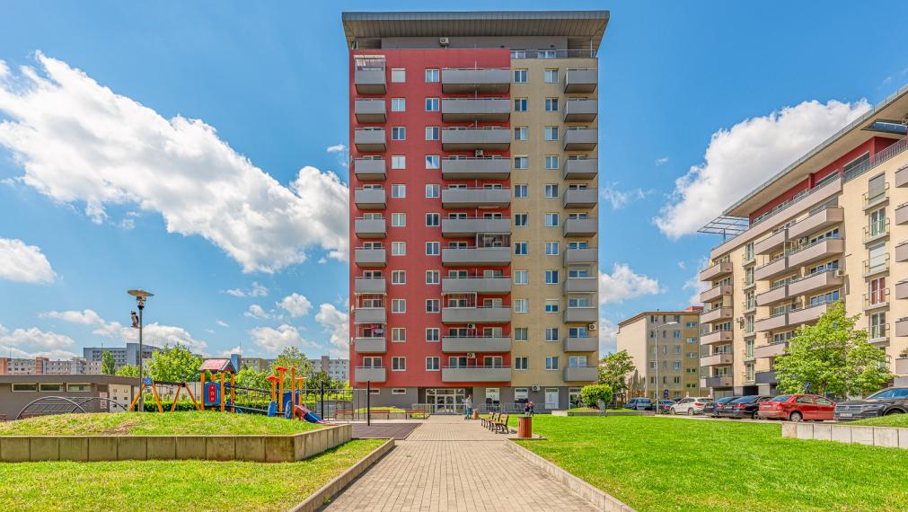 PLNOHODNOTNÝ 1i BYT S BALKÓNOM V NOVOSTAVBE - NEJEDLÉHO ul. - PARKOVANIE V GARÁŽI