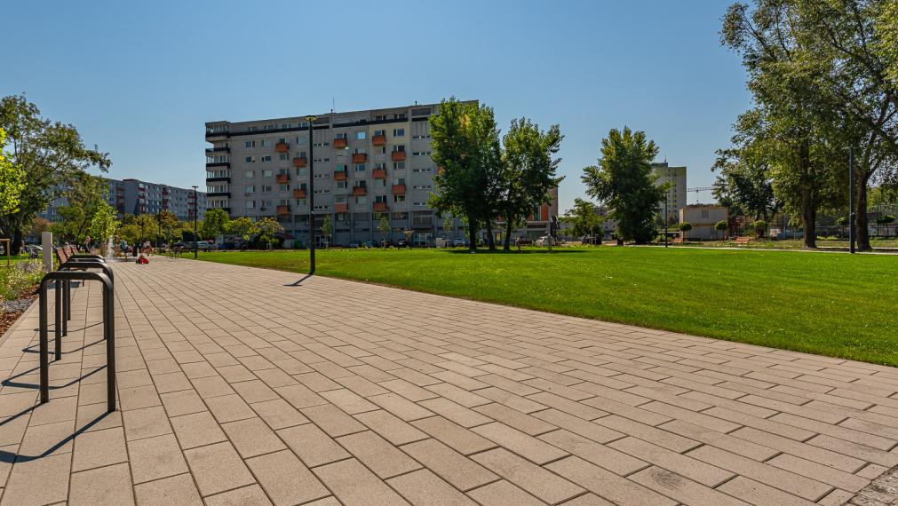 PODZÁHRADNÁ ul. - P. BISKUPICE - SLNEČNÝ 3i BYT - PIVNICA - LOGGIA