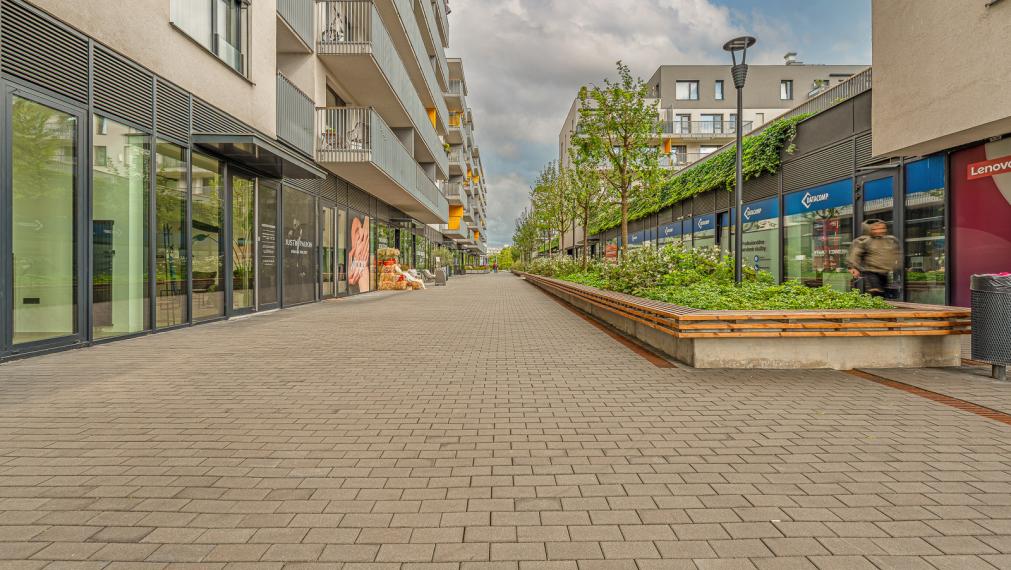 NOVOSTAVBA JARABINKY - MODERNÝ 2i BYT - 2x BALKÓN DO VNÚTROBLOKU - PIVNICA