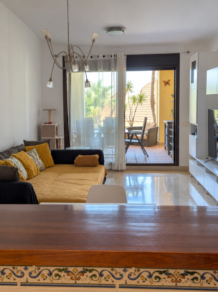 SVETLÝ 2i APARTMÁN S TERASOU 25M2 - TURISTICKÁ LICENCIA - 6 BAZÉNOV