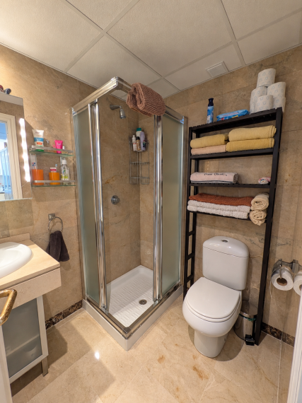 SVETLÝ 2i APARTMÁN S TERASOU 25M2 - TURISTICKÁ LICENCIA - 6 BAZÉNOV