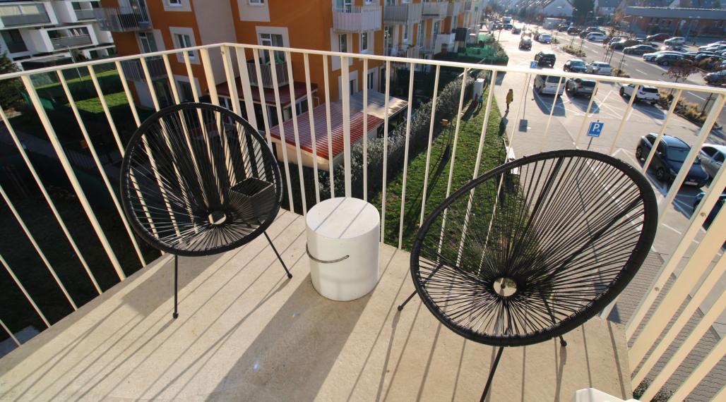 BYSTRICKÁ ul. - MODERNÝ 2i BYT S BALKÓNOM - PIVNICA - VONKAJŠIE PARKOVACIE MIESTO