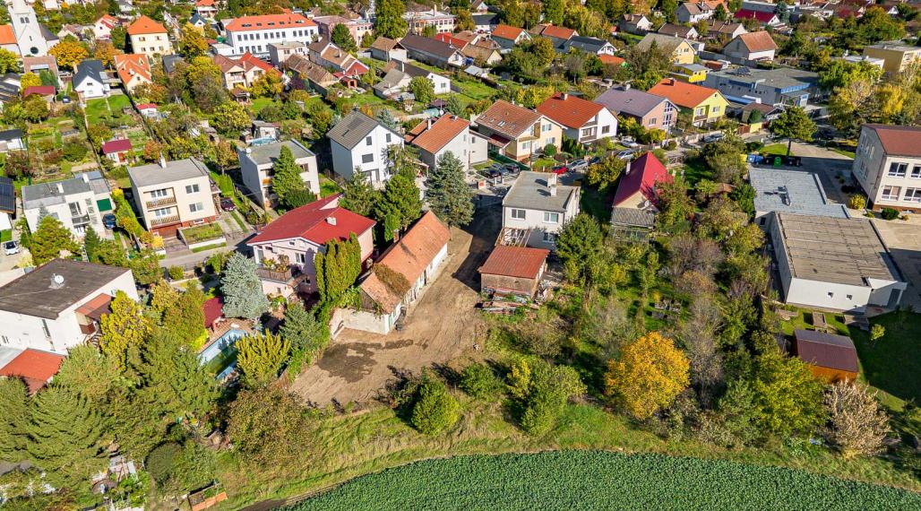 STAVEBNÝ POZEMOK - MOST PRI BRATISLAVE - 778M2