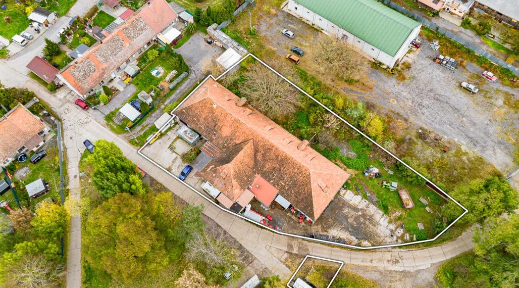 LÚČNY DVOR - INVESTIČNÝ STAVEBNÝ POZEMOK - 2495M2