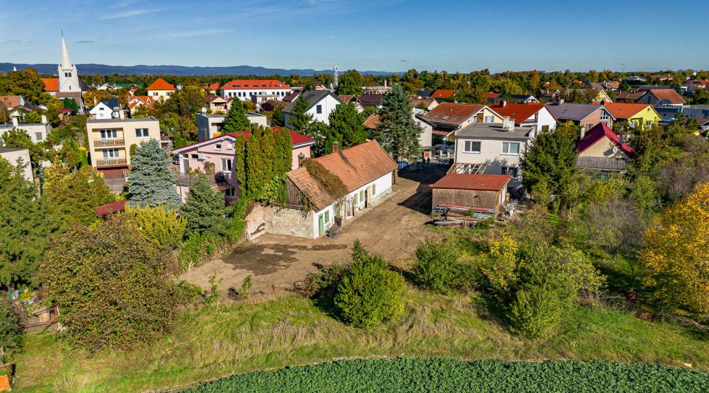 STAVEBNÝ POZEMOK - MOST PRI BRATISLAVE - 778M2
