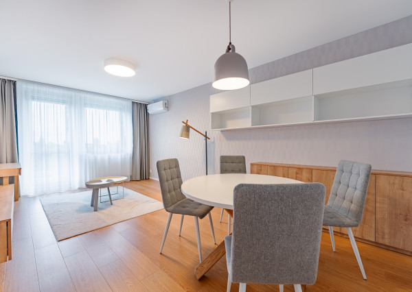 REZERVOVANÉ ! KRÁSNY ZREKONŠTRUOVANÝ 4i BYT - NEZÁBUDKOVA ul. - PIVNICA - LOGGIA