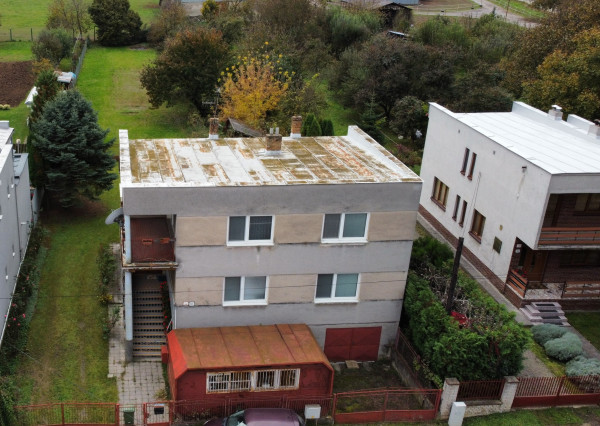 MICHALOVCE - SAMOSTATNE STOJACI 6i RD - PODPIVNIČENÝ - POZEMOK 1824M2