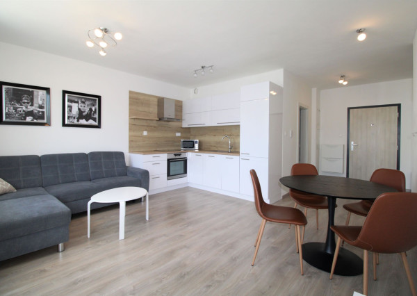 PRI HRUBEJ LÚKE - KRÁSNY 2i BYT V NOVOSTAVBE S BALKÓNOM A PIVNICOU - ZARIADENÝ