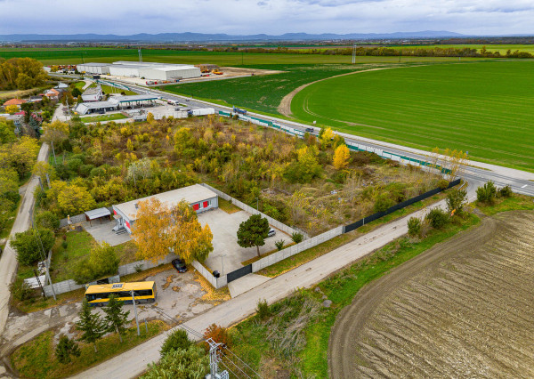 LÚČNY DVOR - INVESTIČNÝ STAVEBNÝ POZEMOK - 2 495 M2